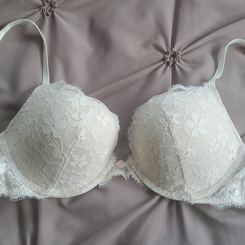 New Victoria Secrets Bra